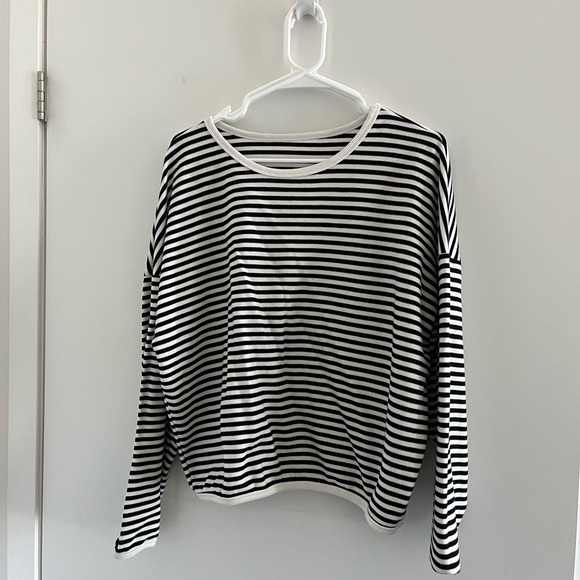 Rihoas Striped Sweater - Picture 2 of 4